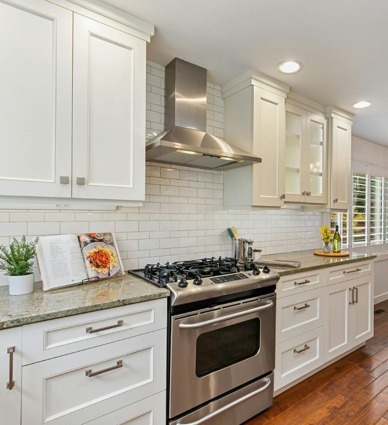 Neighborhood Trends in Kitchen Remodeling in Westonhill Dr